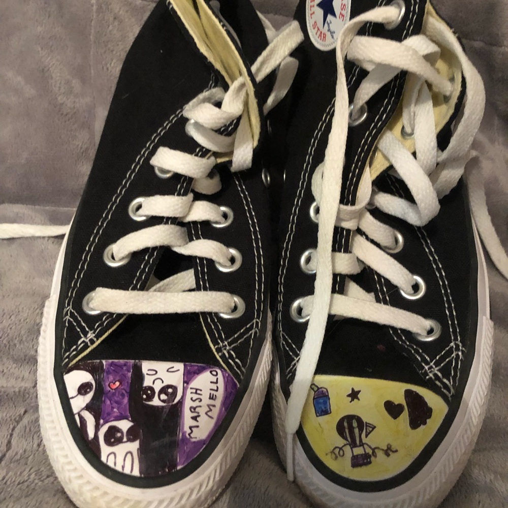 Like new custom Converse high tops! Womens 5.5
